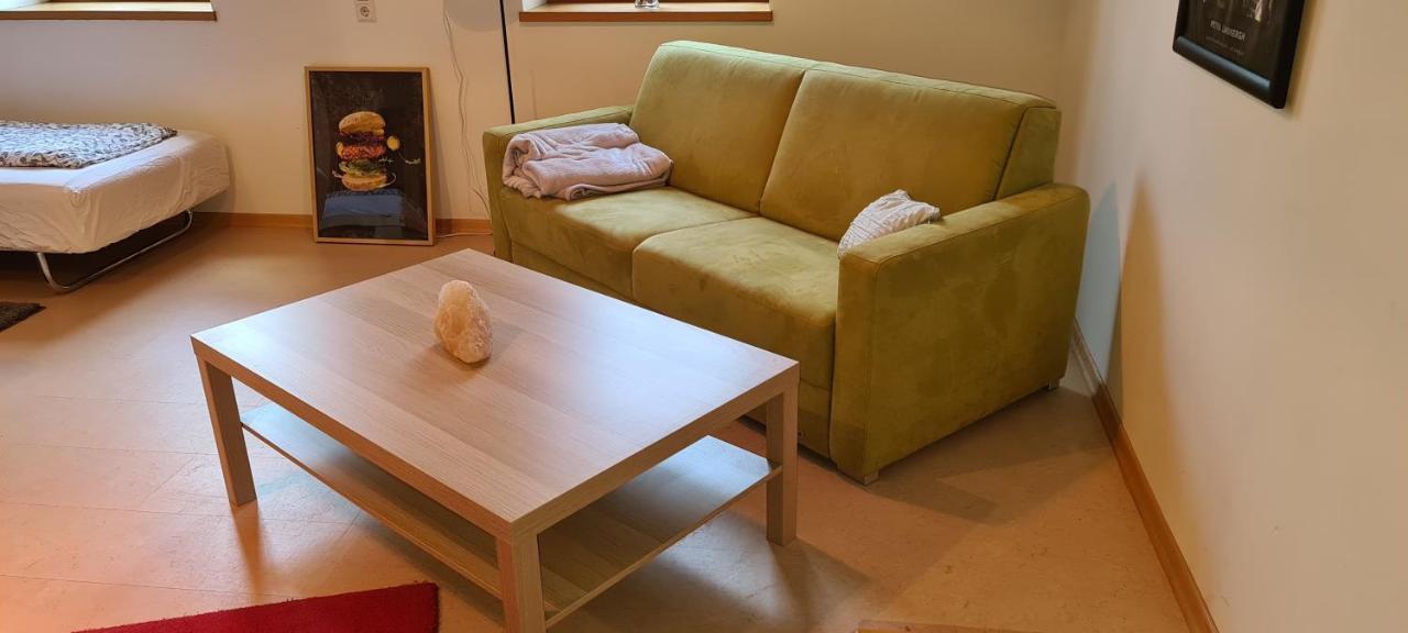 Wolfis Appartement Neusiedl an der Zaya Esterno foto