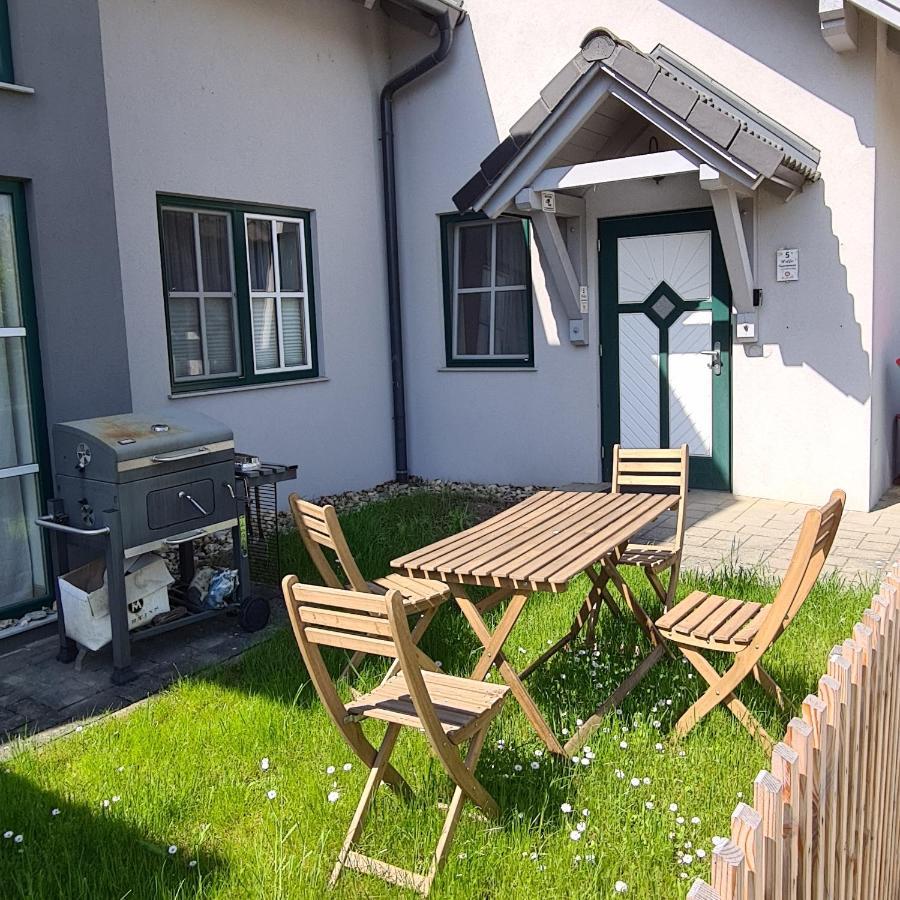 Wolfis Appartement Neusiedl an der Zaya Esterno foto